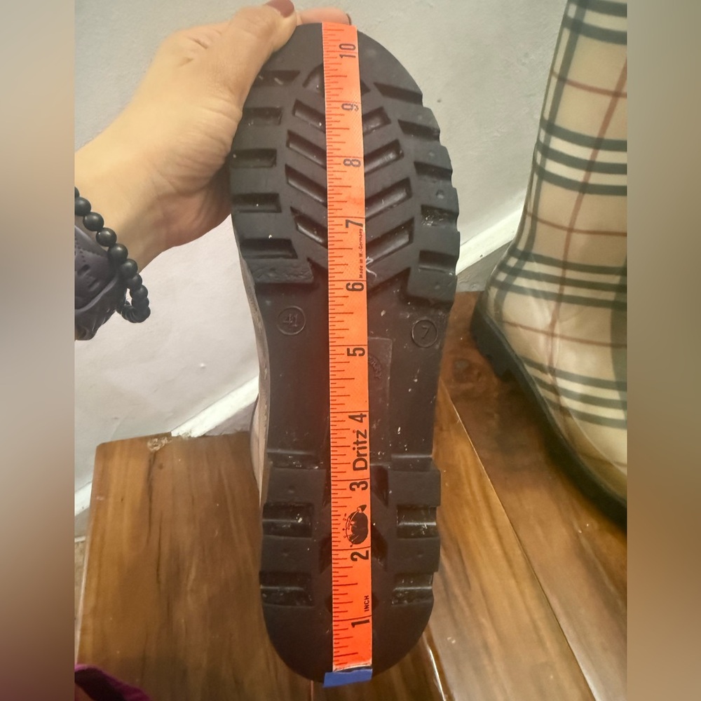 Burberry Rain/snow boots - Picture 12 of 16